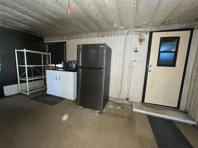 124 W PARKER AVENUE, Bushnell, FL 33513