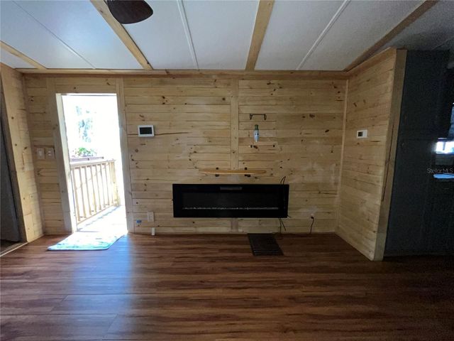 124 W PARKER AVENUE, Bushnell, FL 33513