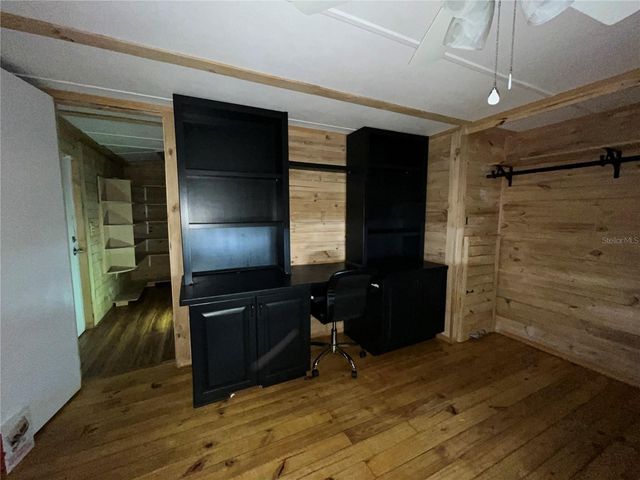 124 W PARKER AVENUE, Bushnell, FL 33513