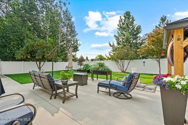 1944 W Ridgemont AVE, Hayden, ID 83835