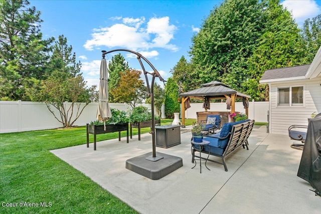 1944 W Ridgemont AVE, Hayden, ID 83835