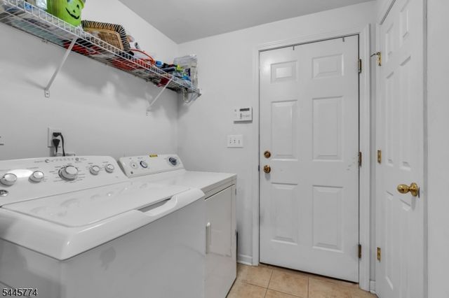 28 Forshee Cir, Montvale Boro, NJ 07645