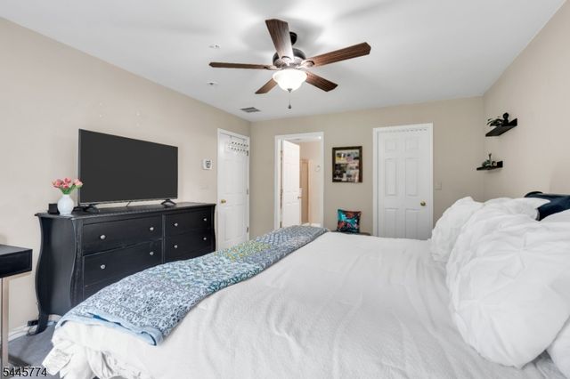 28 Forshee Cir, Montvale Boro, NJ 07645