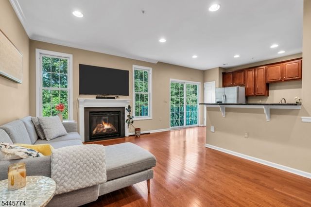 28 Forshee Cir, Montvale Boro, NJ 07645