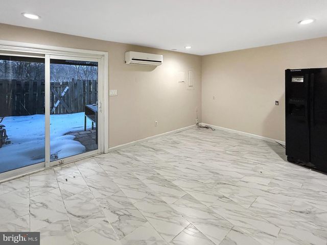 19634 CLUB LAKE RD, Montgomery Village, MD 20886