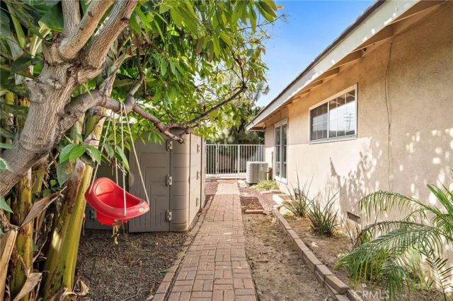 1481 Lance, Tustin, CA 92780