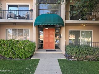 252 SHADOW MOUNTAIN Drive, E5, El Paso, TX 79912
