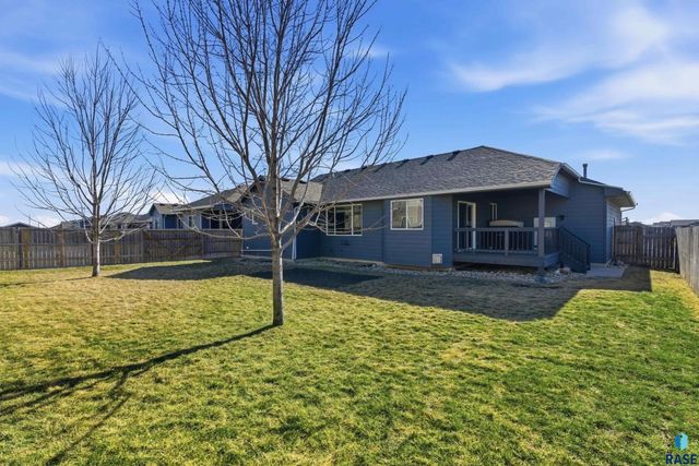 3820 S Attalia Ct Court, Sioux Falls, SD 57110