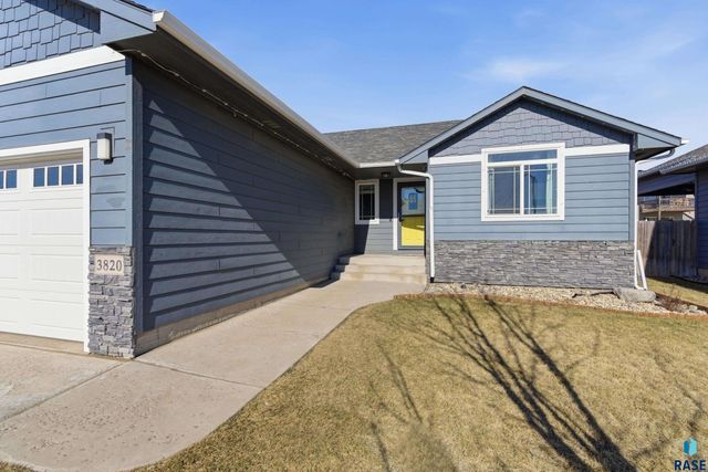 3820 S Attalia Ct Court, Sioux Falls, SD 57110