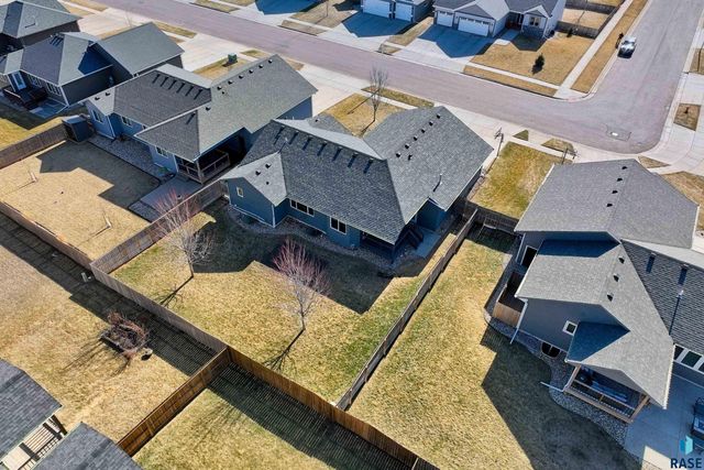 3820 S Attalia Ct Court, Sioux Falls, SD 57110