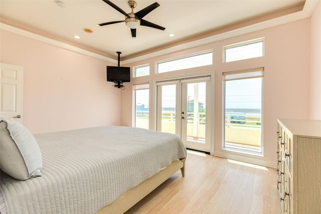 23008 Verano Drive, Galveston, TX 77554