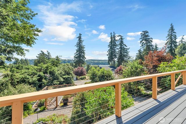 111 Gamble Lane, Port Ludlow, WA 98365