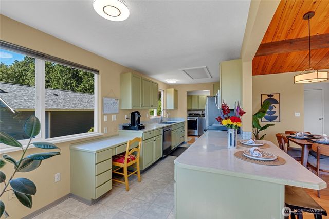 111 Gamble Lane, Port Ludlow, WA 98365