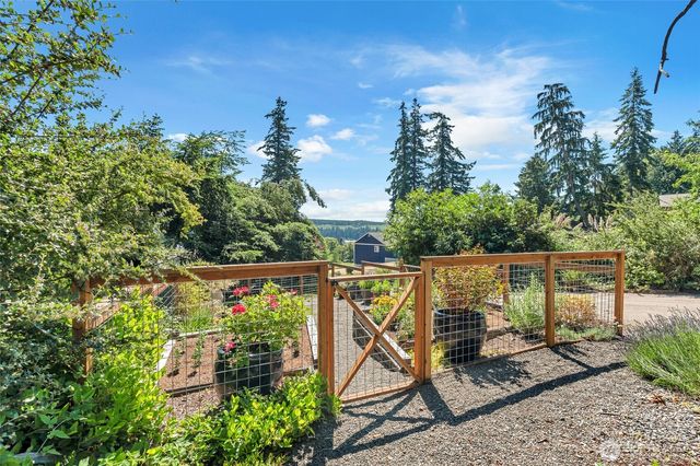 111 Gamble Lane, Port Ludlow, WA 98365