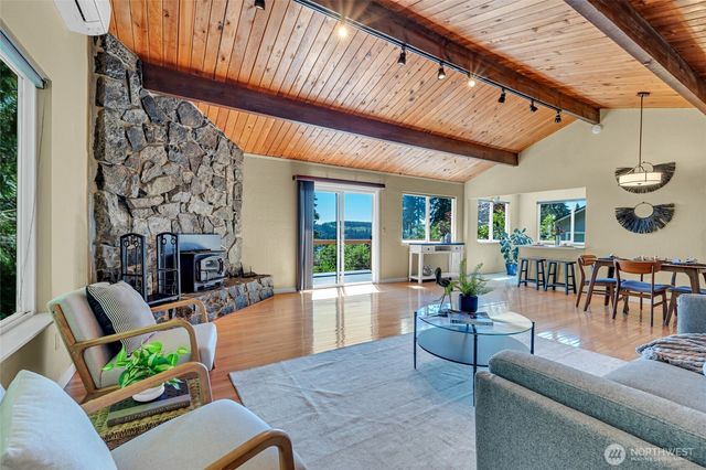 111 Gamble Lane, Port Ludlow, WA 98365
