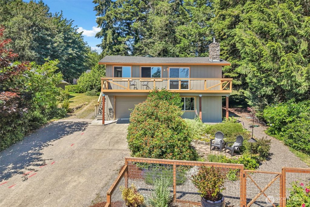 111 Gamble Lane, Port Ludlow, WA 98365