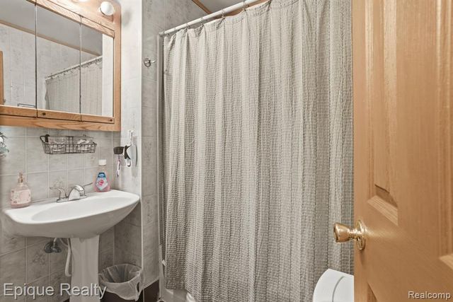 1609 New Jersey Avenue, Marysville, MI 48040