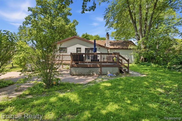 1609 New Jersey Avenue, Marysville, MI 48040