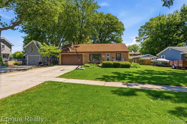1609 New Jersey Avenue, Marysville, MI 48040