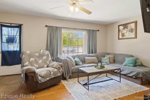 1609 New Jersey Avenue, Marysville, MI 48040