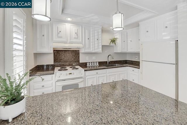 1324 Canyonwood Ct 1, Walnut Creek, CA 94595