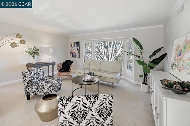 1324 Canyonwood Ct 1, Walnut Creek, CA 94595