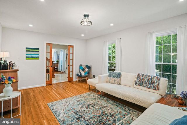 6117 LARSTAN DR, Alexandria, VA 22312