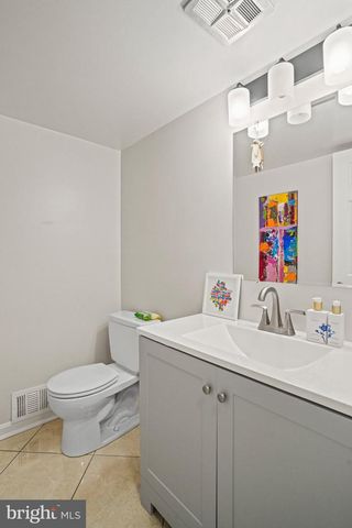 6117 LARSTAN DR, Alexandria, VA 22312