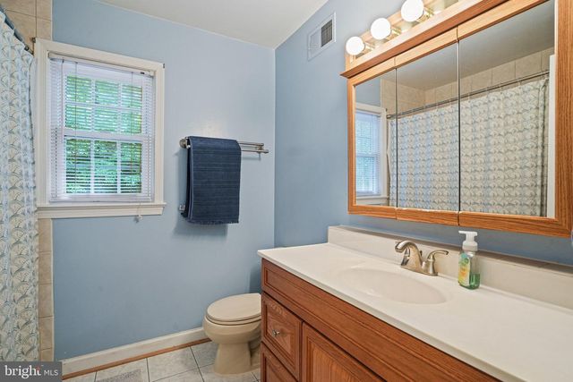 6117 LARSTAN DR, Alexandria, VA 22312