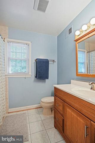 6117 LARSTAN DR, Alexandria, VA 22312