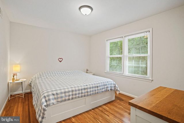 6117 LARSTAN DR, Alexandria, VA 22312