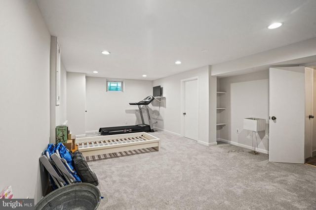 6117 LARSTAN DR, Alexandria, VA 22312