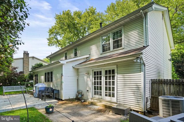 6117 LARSTAN DR, Alexandria, VA 22312