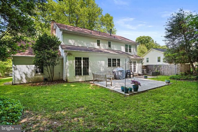 6117 LARSTAN DR, Alexandria, VA 22312