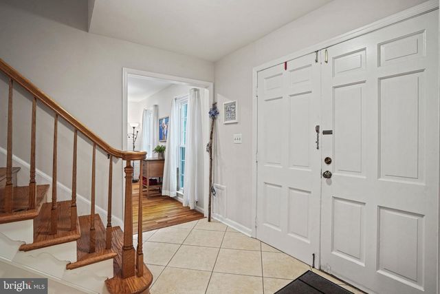 6117 LARSTAN DR, Alexandria, VA 22312