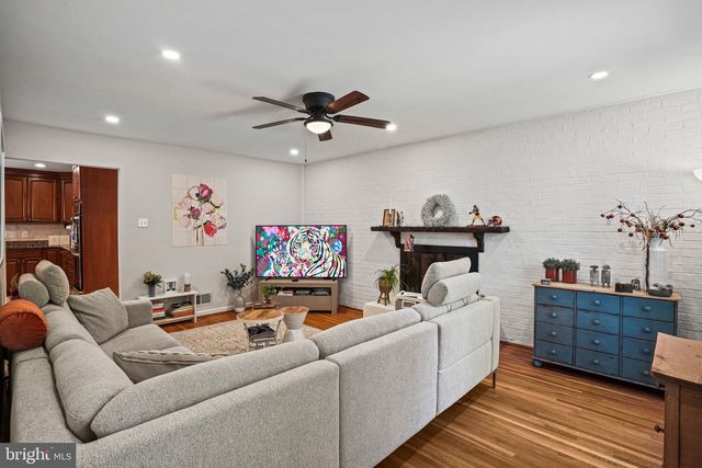 6117 LARSTAN DR, Alexandria, VA 22312
