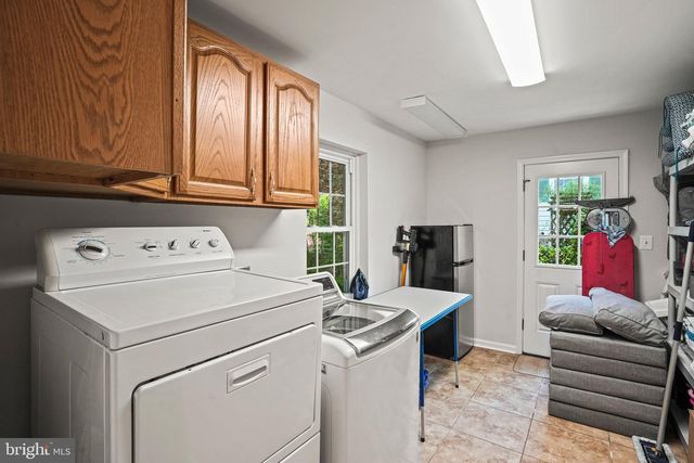 6117 LARSTAN DR, Alexandria, VA 22312