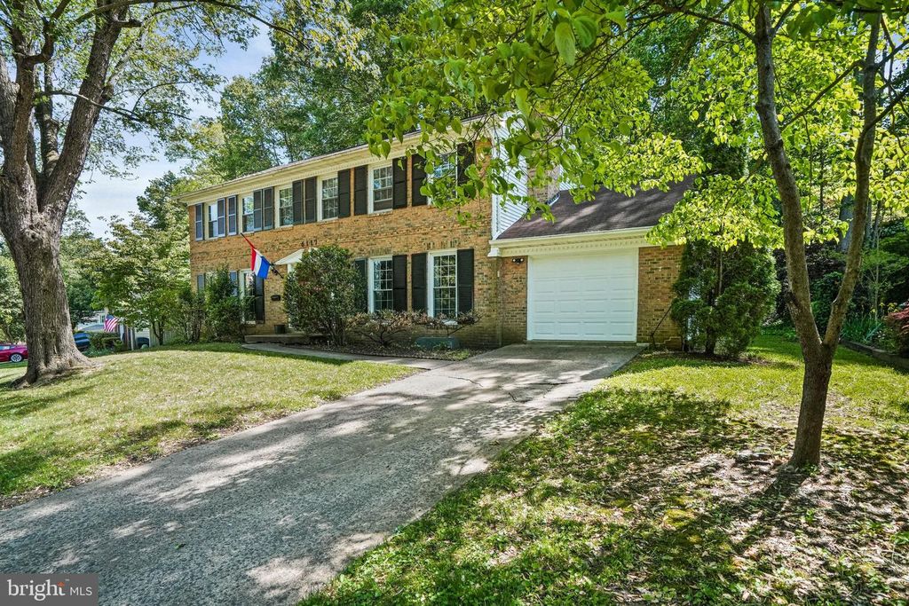 6117 LARSTAN DR, Alexandria, VA 22312