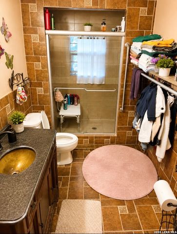 8288 w fm 476, Poteet, TX 78065