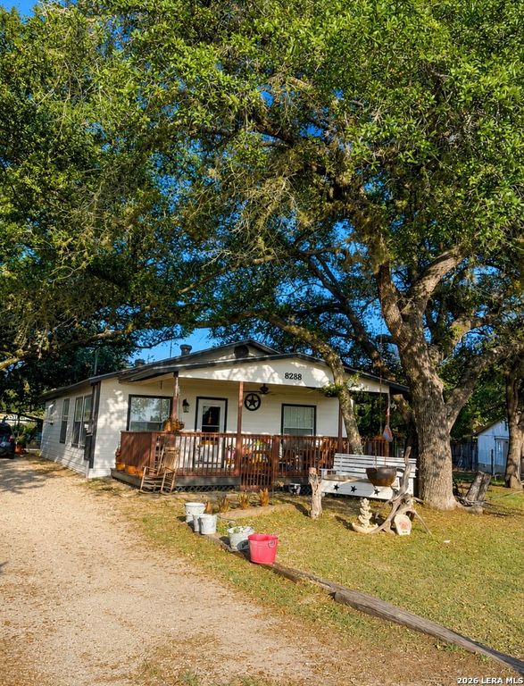 8288 w fm 476, Poteet, TX 78065
