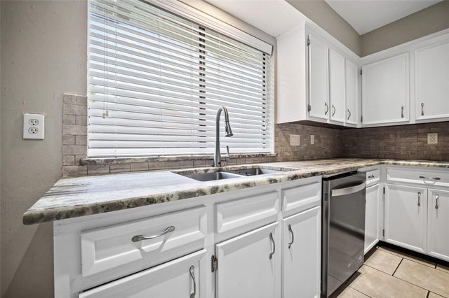 6122 Sanford Road, Houston, TX 77096