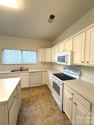 2618 Hartley Hills Drive, Charlotte, NC 28213