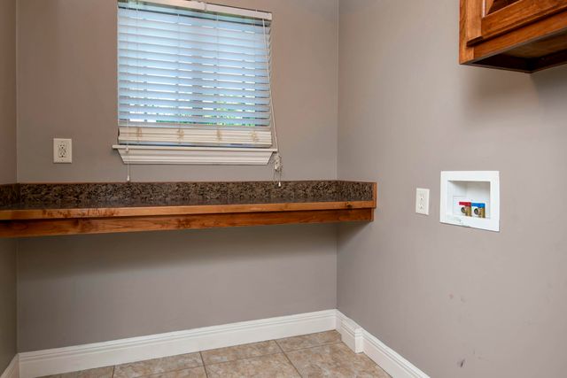 1382 S Cumberland Avenue, Republic, MO 65738