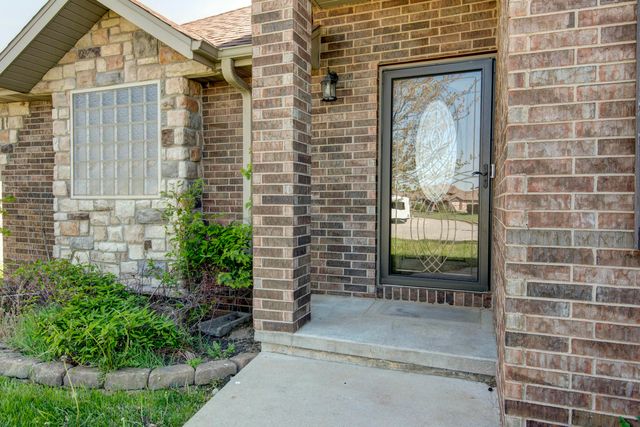 1382 S Cumberland Avenue, Republic, MO 65738