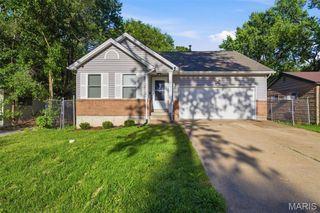 10236 Earl Drive, St Louis, MO 63136