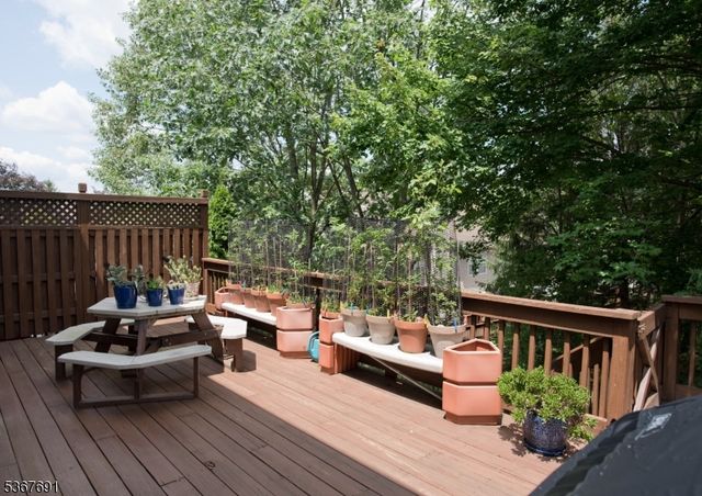 425 Diablo Ct, Mahwah Twp., NJ 07430