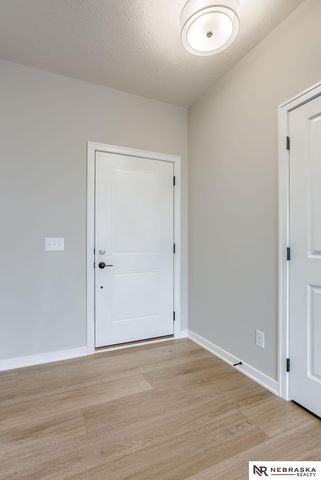 12202 S 111th Street, Papillion, NE 68046