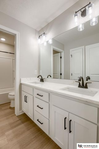 12202 S 111th Street, Papillion, NE 68046