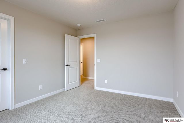 12202 S 111th Street, Papillion, NE 68046