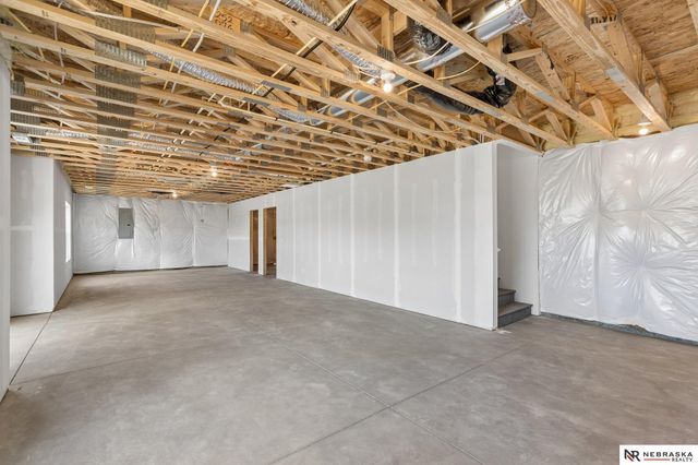 12202 S 111th Street, Papillion, NE 68046